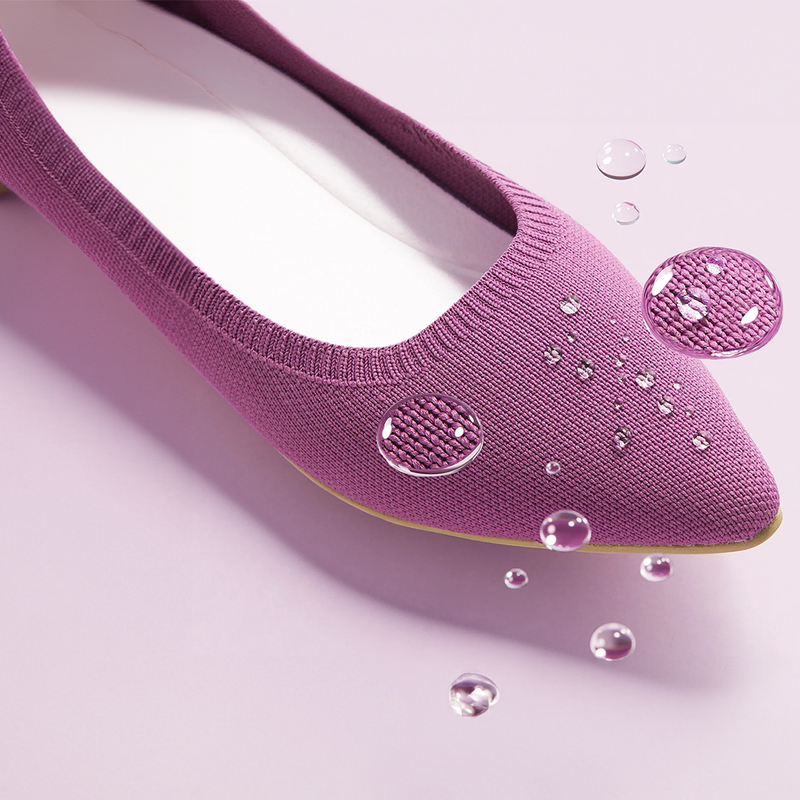 ニットなのに弾く