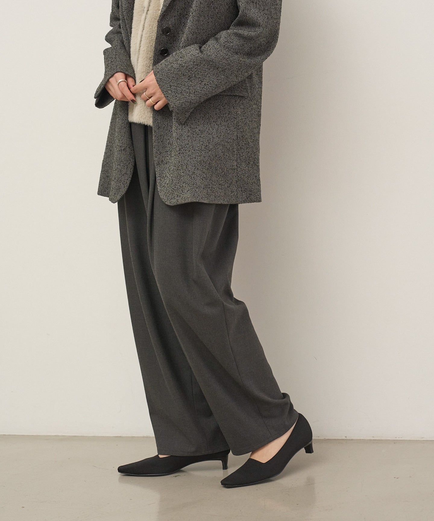 スクエアトゥ パンプス