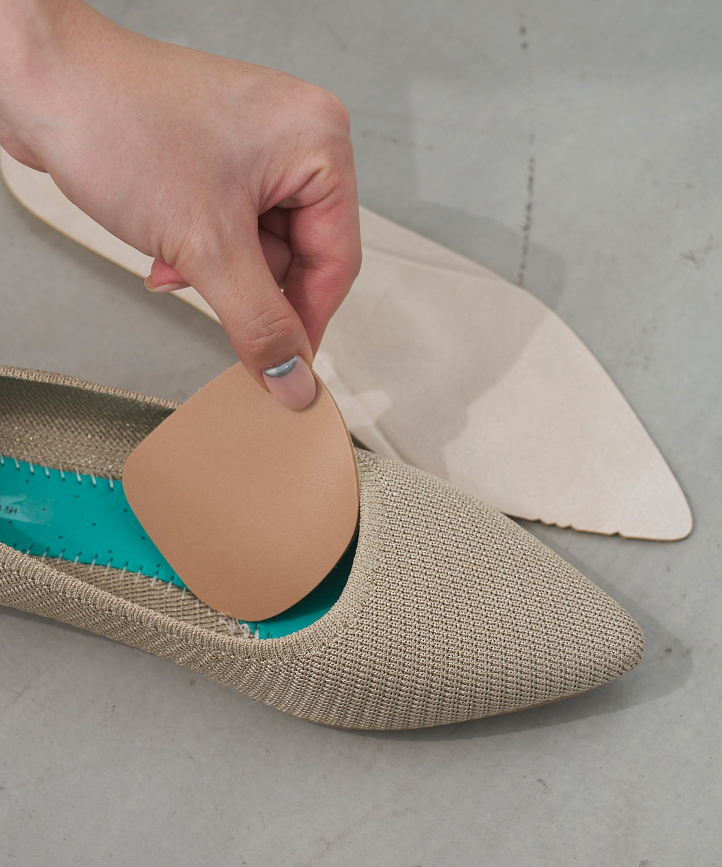 【ノベルティ】プレゼント調整中敷き（クーポンコード：NOV2603）