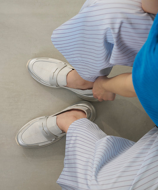 ローファー スニーカー