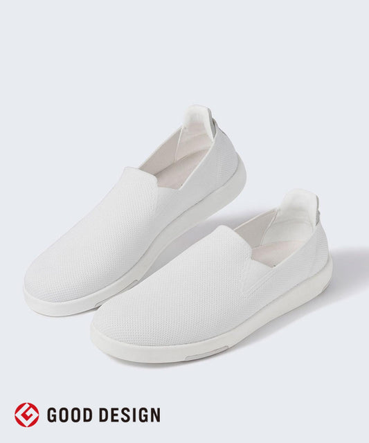 ホワイト（001）