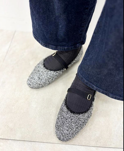 ラウンドファー パンプス