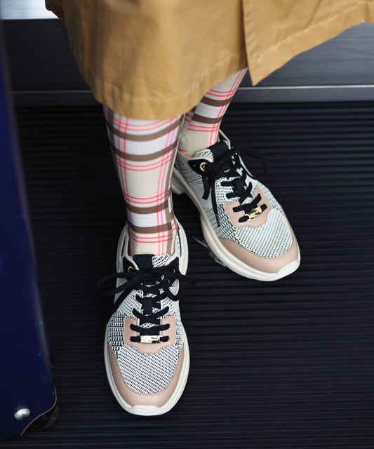 ボリュームソール スニーカー