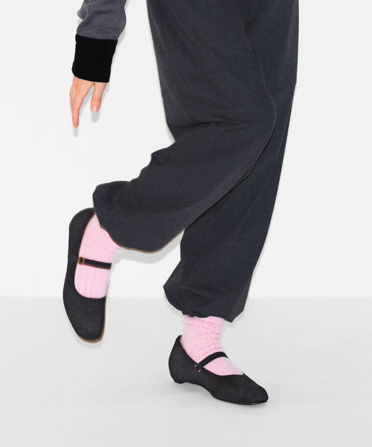 インヒール パンプス