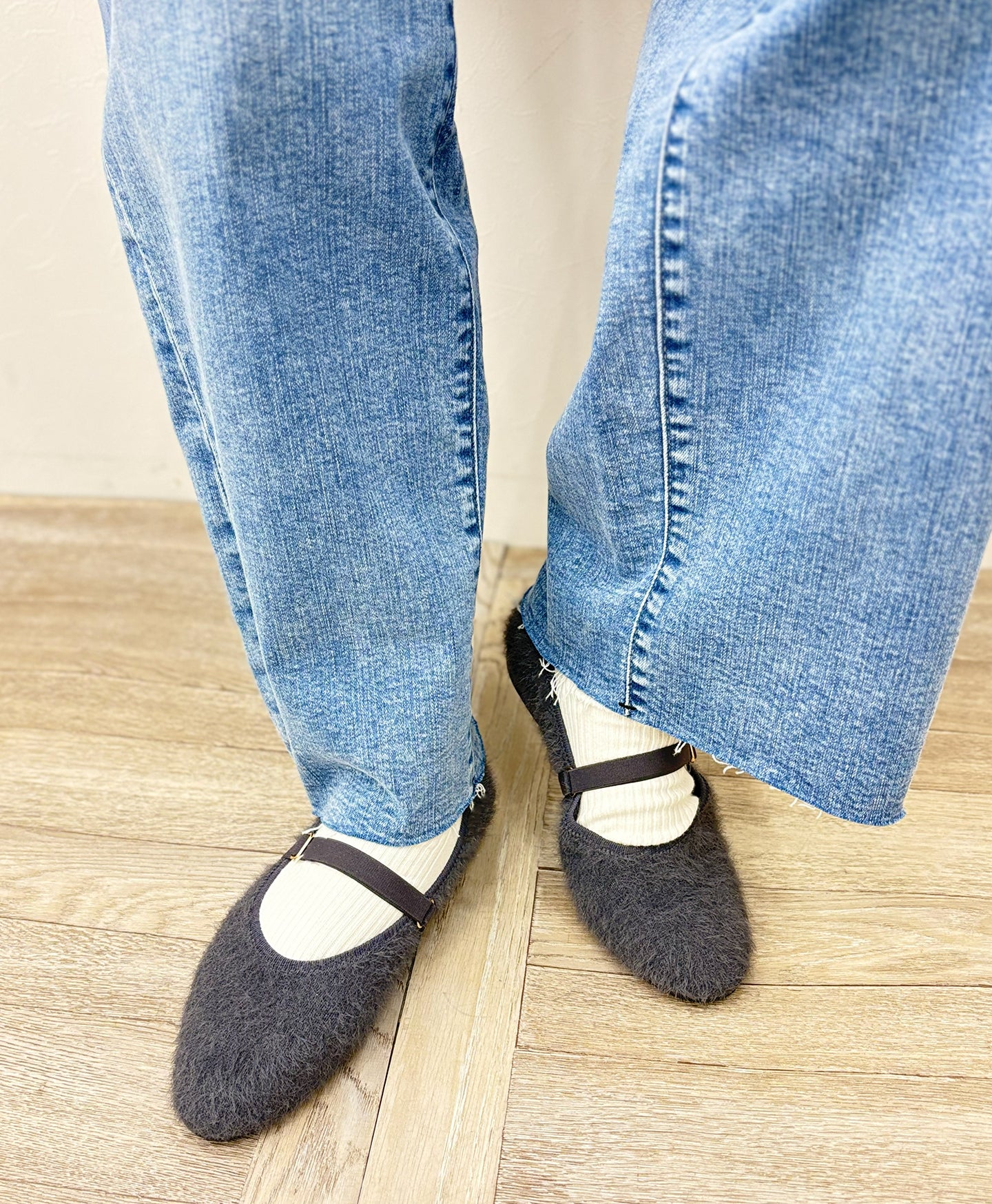 ラウンドファー パンプス