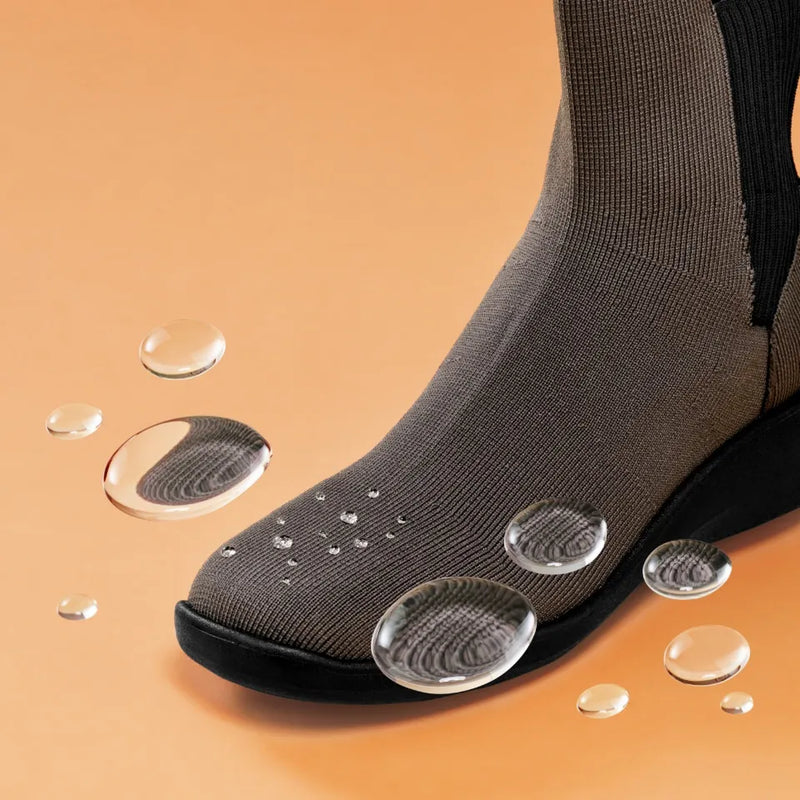 ニットなのに弾く