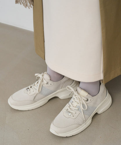 ボリュームソール スニーカー